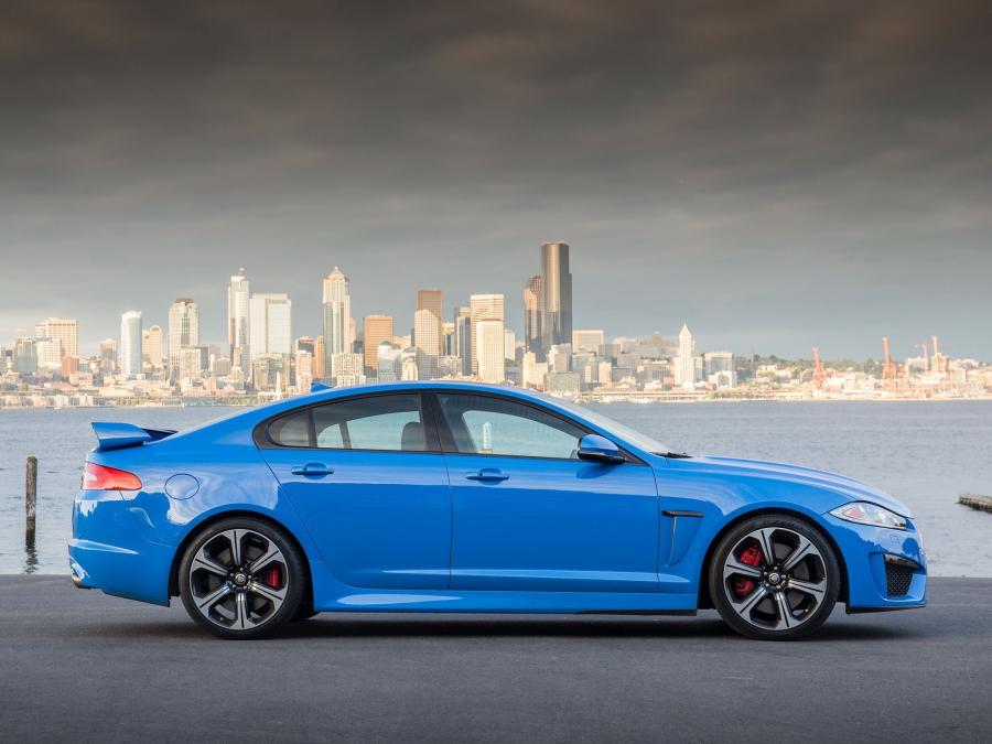  Jaguar XFR-S 2013 года  (US) (фото 2 из 16)
